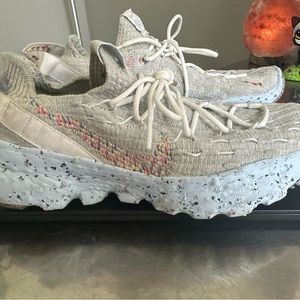 Nike Women’s Space Hippie, size 9.5